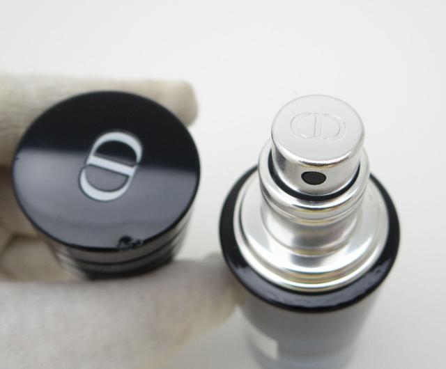 Christian Dior ディオール ソヴァージュ オードトワレ 30ml残約7割<USED>【送料無料】 < ブランド Christian Dior ディオール ソヴァージュ オードトワレ 30ml残約7割<USED>【送料無料】 < ブランドの