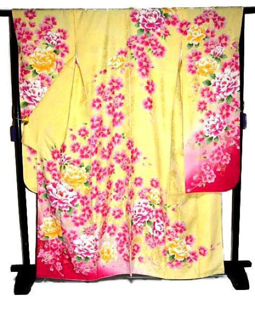 【最高峰】新品同様 暈し染め 金彩 シシュウ 花尽くし 牡丹 可愛い中古振袖 身丈164cm 裄丈66cm T3510 < 女性ファッション  【最高峰】新品同様 暈し染め 金彩 シシュウ 花尽くし 牡丹 可愛い中古振袖 身丈164cm 裄丈66cm T3510 < 女性ファッションの