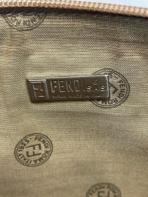 FENDI フェンディ ショルダーバッグ ズッカ柄 エナメル ブラウン 斜め掛けフェンディ ショルダーバッグ ヴィンテージ < ブランド FENDI フェンディ ショルダーバッグ ズッカ柄 エナメル ブラウン 斜め掛けフェンディ ショルダーバッグ ヴィンテージ < ブランドの