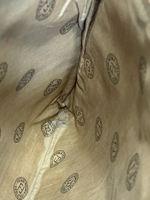 FENDI フェンディ ショルダーバッグ ズッカ柄 エナメル ブラウン 斜め掛けフェンディ ショルダーバッグ ヴィンテージ < ブランド FENDI フェンディ ショルダーバッグ ズッカ柄 エナメル ブラウン 斜め掛けフェンディ ショルダーバッグ ヴィンテージ < ブランドの