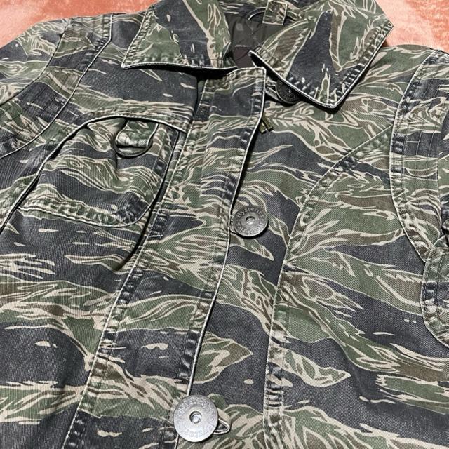 ヒステリックグラマー 迷彩 中綿 ブルゾン アウター < 女性ファッション ヒステリックグラマー 迷彩 中綿 ブルゾン アウター < 女性ファッションの