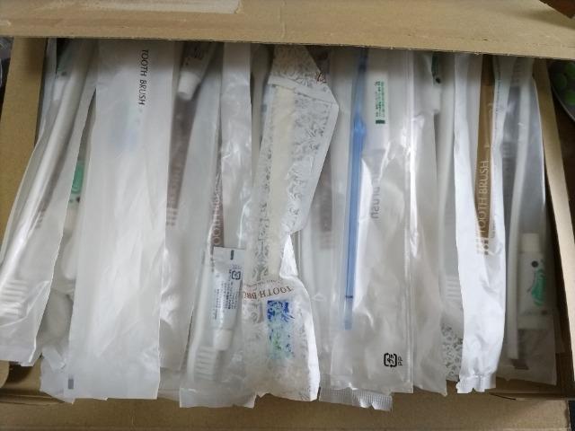 各ホテルアメニティ 歯ブラシ 歯磨き粉付き 30本セット < ヘルス/ビューティー  各ホテルアメニティ 歯ブラシ 歯磨き粉付き 30本セット  < ヘルス/ビューティーの