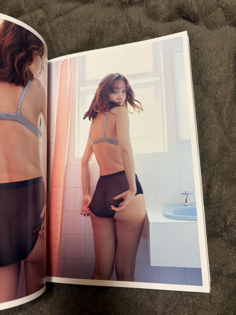 タンス整理品 おまとめOK 書籍 高田秋さん写真集 送料込み 中古品 < タレントグッズ  タンス整理品 おまとめOK 書籍 高田秋さん写真集 送料込み 中古品 < タレントグッズの