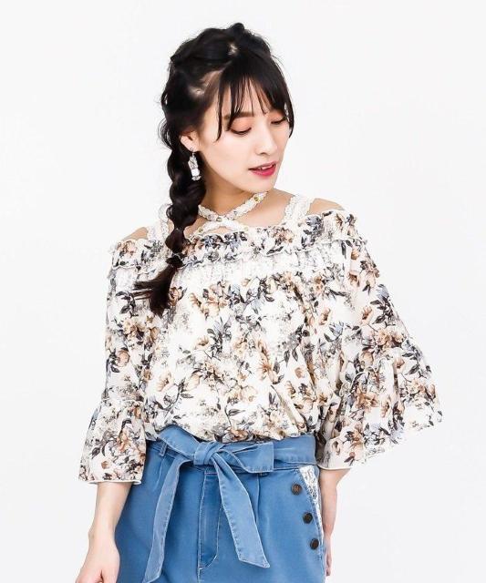 新品☆アクシーズ*バックリボンプルオーバー < ブランド 新品☆アクシーズ*バックリボンプルオーバー < ブランドの