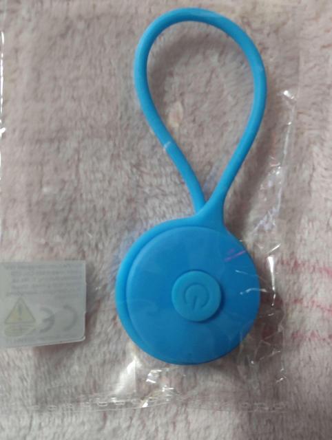 ペット用 LEDライト 首輪チャーム 青色 シリコン製 1個 < ペット/手芸/園芸 ペット用 LEDライト 首輪チャーム 青色 シリコン製 1個 < ペット/手芸/園芸の