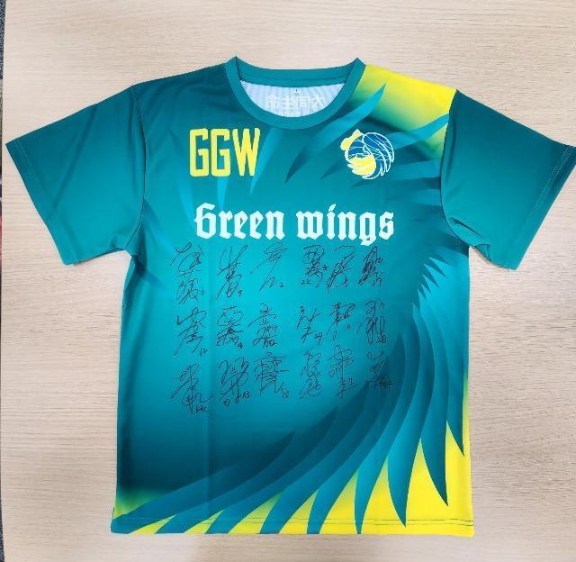 群馬グリーンウイングス 所属選手の直筆サイン入りTシャツ（未着用