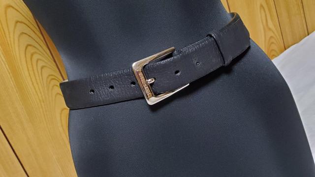正規良 レア ブルガリ エリプス クラシック エンブレムロゴ シャイニーSVバックルL レザーベルト 黒 70 男女兼用 ビジネス < ブランド  正規良 レア ブルガリ エリプス クラシック エンブレムロゴ シャイニーSVバックルL レザーベルト 黒 70 男女兼用 ビジネス < ブランドの