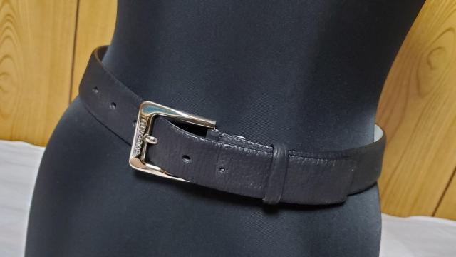 正規良 レア ブルガリ エリプス クラシック エンブレムロゴ シャイニーSVバックルL レザーベルト 黒 70 男女兼用 ビジネス < ブランド  正規良 レア ブルガリ エリプス クラシック エンブレムロゴ シャイニーSVバックルL レザーベルト 黒 70 男女兼用 ビジネス < ブランドの