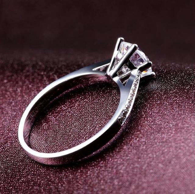 送料無料★即日発送※婚約指輪 カップル 大粒 6号〜21号 Czダイヤ リング 贈り物 ギフト 男女兼用★シルバー925 < 女性アクセサリー/時計 送料無料★即日発送※婚約指輪 カップル 大粒 6号〜21号 Czダイヤ リング 贈り物 ギフト 男女兼用★シルバー925 < 女性アクセサリー/時計の