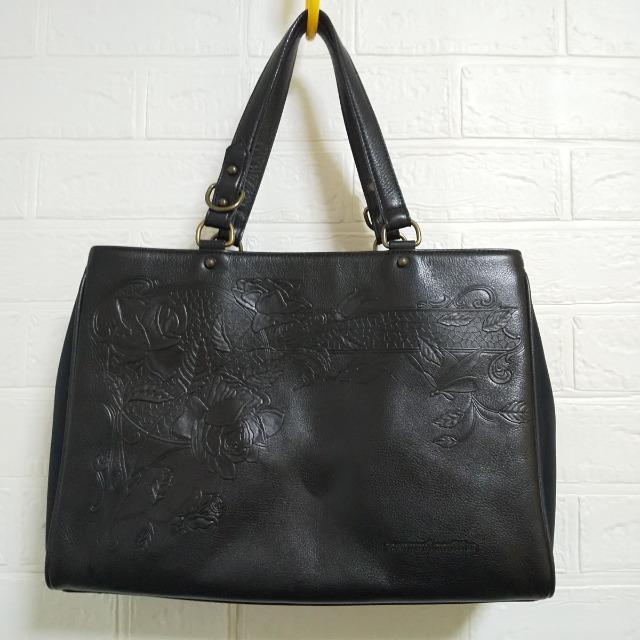 【廃盤】激レア!!ゴルチエ★薔薇型押しトートbag(黒)★新品同様 < ブランド  【廃盤】激レア!!ゴルチエ★薔薇型押しトートbag(黒)★新品同様  < ブランドの