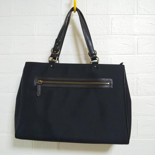 【廃盤】激レア!!ゴルチエ★薔薇型押しトートbag(黒)★新品同様 < ブランド  【廃盤】激レア!!ゴルチエ★薔薇型押しトートbag(黒)★新品同様 < ブランドの