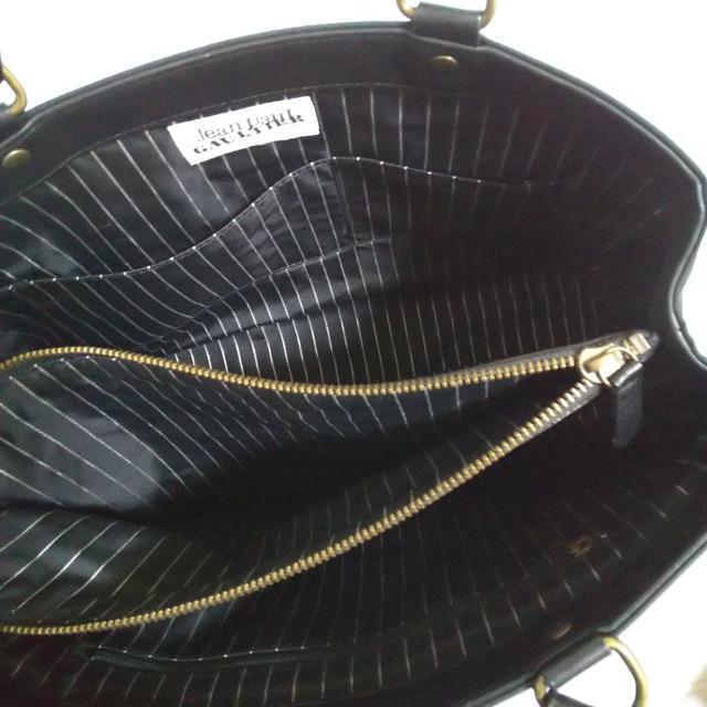 【廃盤】激レア!!ゴルチエ★薔薇型押しトートbag(黒)★新品同様 < ブランド  【廃盤】激レア!!ゴルチエ★薔薇型押しトートbag(黒)★新品同様 < ブランドの