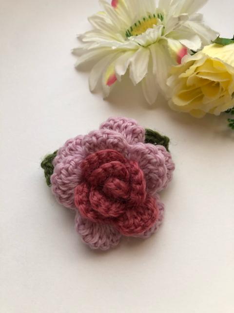 ハンドメイド ブローチ コサージュ  薔薇 ウール axes好き < 女性ファッション  ハンドメイド ブローチ コサージュ  薔薇 ウール axes好き  < 女性ファッションの