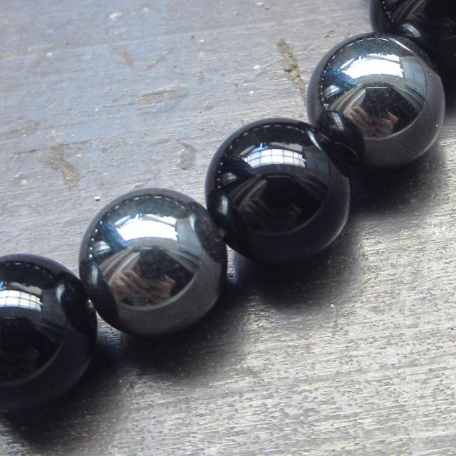 オニキスxヘマタイトブレスレット 天然石 パワーストーン < 女性アクセサリー/時計 オニキスxヘマタイトブレスレット 天然石 パワーストーン < 女性アクセサリー/時計の