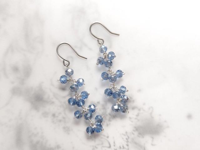 SF*カットガラスのふさふさピアス*ブルー 22030 < 女性ファッション  SF*カットガラスのふさふさピアス*ブルー 22030  < 女性ファッションの
