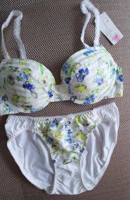 D70/M★intesucre★花柄シフォンブラジャーショーツセット★新品★タグ付き★送料無料 < 女性ファッション  D70/M★intesucre★花柄シフォンブラジャーショーツセット★新品★タグ付き★送料無料 < 女性ファッションの