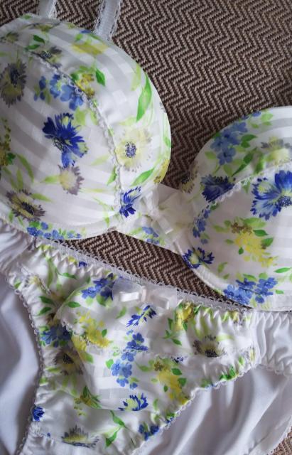 D70/M★intesucre★花柄シフォンブラジャーショーツセット★新品★タグ付き★送料無料 < 女性ファッション  D70/M★intesucre★花柄シフォンブラジャーショーツセット★新品★タグ付き★送料無料 < 女性ファッションの
