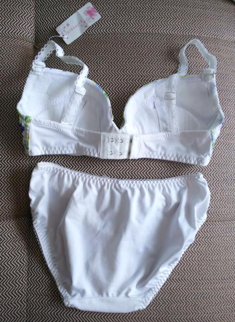 D70/M★intesucre★花柄シフォンブラジャーショーツセット★新品★タグ付き★送料無料 < 女性ファッション  D70/M★intesucre★花柄シフォンブラジャーショーツセット★新品★タグ付き★送料無料 < 女性ファッションの