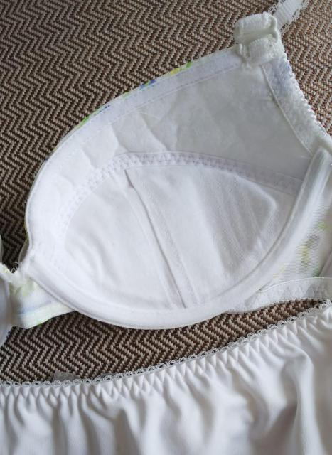 D70/M★intesucre★花柄シフォンブラジャーショーツセット★新品★タグ付き★送料無料 < 女性ファッション  D70/M★intesucre★花柄シフォンブラジャーショーツセット★新品★タグ付き★送料無料 < 女性ファッションの