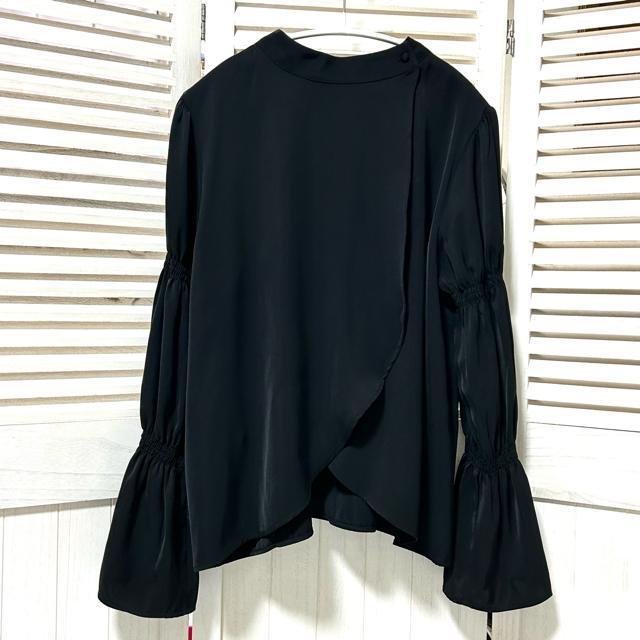 極美品 HARE ハレ 2WAYスリット シャーリング ブラウス < ブランド 極美品 HARE ハレ 2WAYスリット シャーリング ブラウス < ブランドの