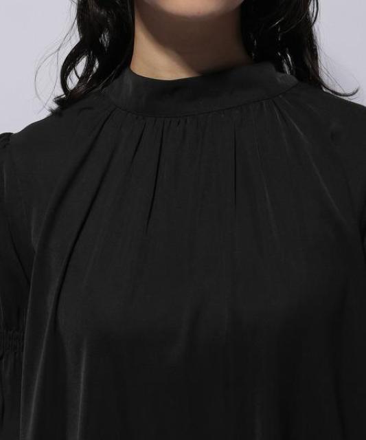 極美品 HARE ハレ 2WAYスリット シャーリング ブラウス < ブランド 極美品 HARE ハレ 2WAYスリット シャーリング ブラウス < ブランドの