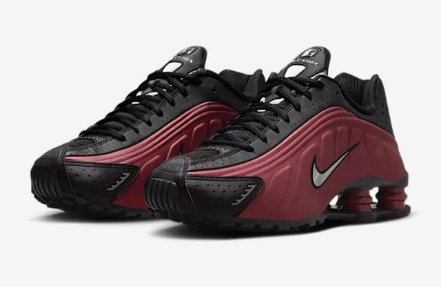 NIKE SHOX R4   uh 