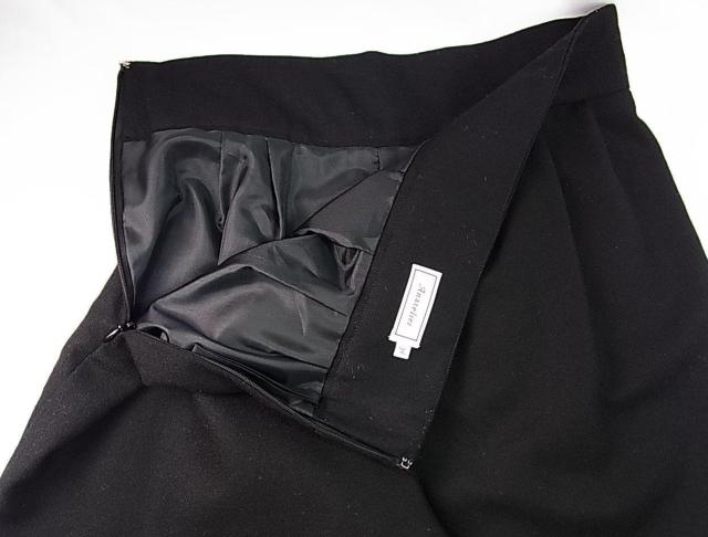 500円スタ【美品】Anatelier アナトリエ ブラック ハーフパンツ(サイズ36/レディース/レギンス合わせ◎) < ブランド 500円スタ【美品】Anatelier アナトリエ ブラック ハーフパンツ(サイズ36/レディース/レギンス合わせ◎) < ブランドの