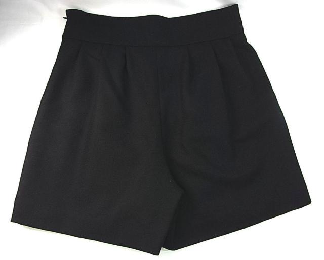 500円スタ【美品】Anatelier アナトリエ ブラック ハーフパンツ(サイズ36/レディース/レギンス合わせ◎) < ブランド 500円スタ【美品】Anatelier アナトリエ ブラック ハーフパンツ(サイズ36/レディース/レギンス合わせ◎) < ブランドの