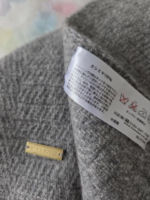 NINA RICCIマフラー★カシミヤ100%のライトグレーマフラー < ブランド NINA RICCIマフラー★カシミヤ100%のライトグレーマフラー < ブランドの