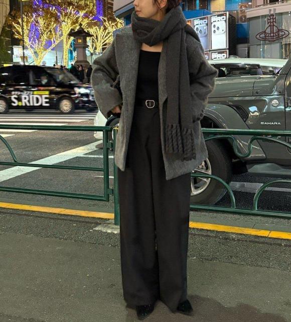 NINA RICCIマフラー★カシミヤ100%のライトグレーマフラー < ブランド NINA RICCIマフラー★カシミヤ100%のライトグレーマフラー < ブランドの