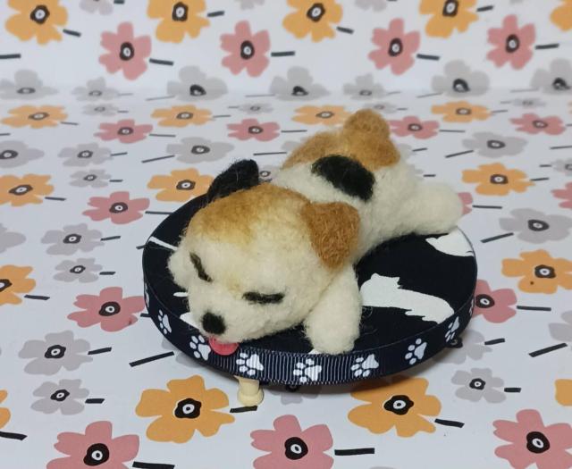 �r�уt�F���g �L�����ۃx�b�g�ɐQ���ׂ�v�`��񂿂�� �� �y�b�g/��|/���|�� 