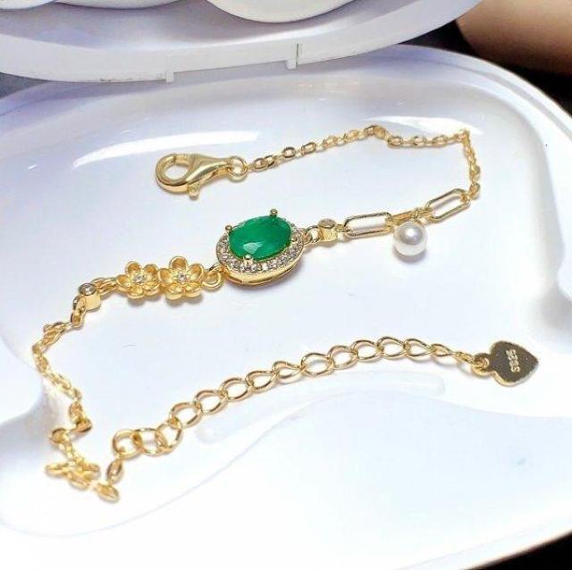 魅力的な天然エメラルドブレスレット 天然 ナチュラル アクセサリー カラーストーン 宝石 Su_6445 < 女性アクセサリー/時計 魅力的な天然エメラルドブレスレット 天然 ナチュラル アクセサリー カラーストーン 宝石 Su_6445 < 女性アクセサリー/時計の