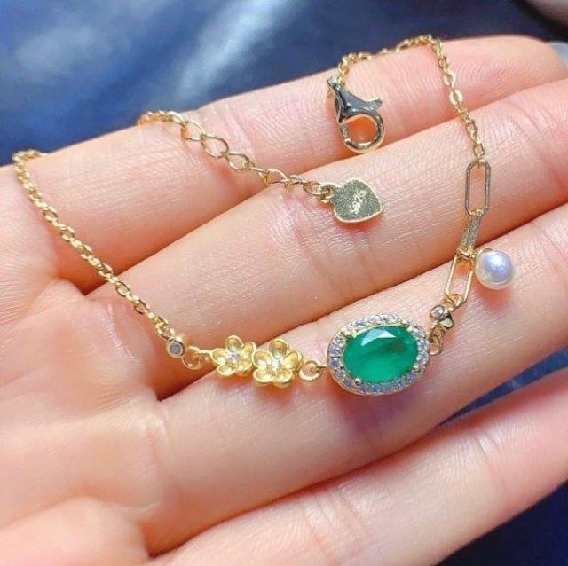 魅力的な天然エメラルドブレスレット 天然 ナチュラル アクセサリー カラーストーン 宝石 Su_6445 < 女性アクセサリー/時計 魅力的な天然エメラルドブレスレット 天然 ナチュラル アクセサリー カラーストーン 宝石 Su_6445 < 女性アクセサリー/時計の