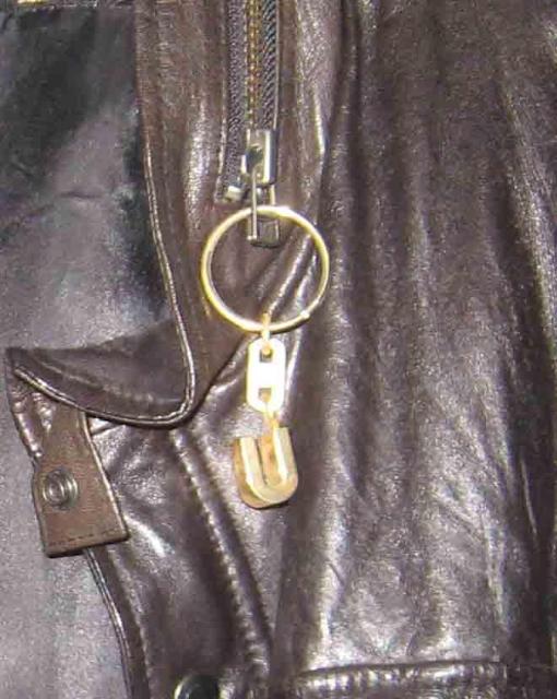 羊皮 黒 ジャケット ◆ 表記サイズはLですが、実寸はフリーサイズ < 男性ファッション 羊皮 黒 ジャケット ◆ 表記サイズはLですが、実寸はフリーサイズ < 男性ファッションの