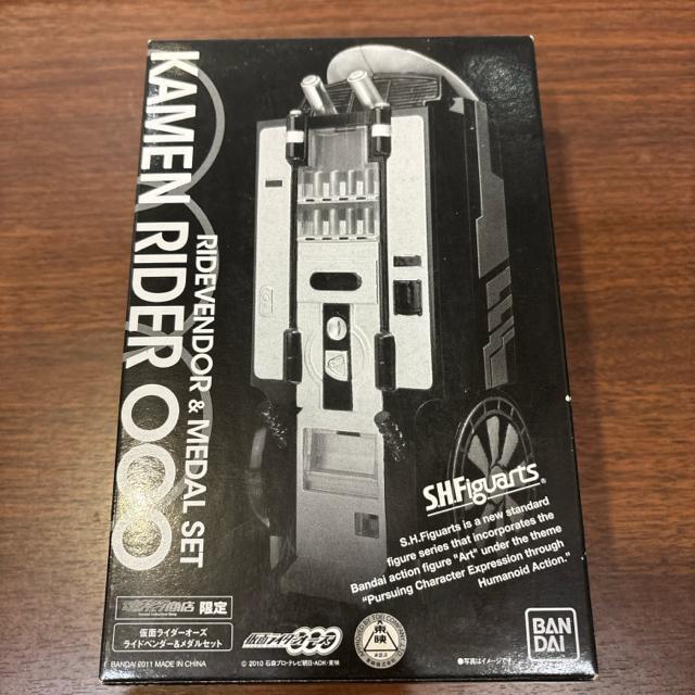 �t�B�M���A�[�c  ���C�h�x���_�[  �� ��������� 