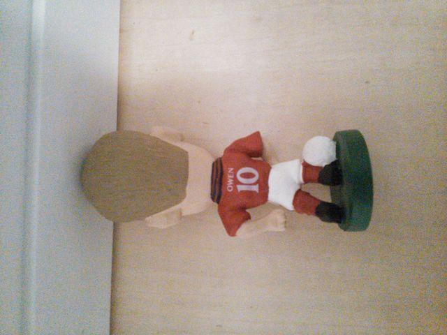 オーエン イングランド代表アウェイフィギュア < ホビー  オーエン イングランド代表アウェイフィギュア < ホビーの