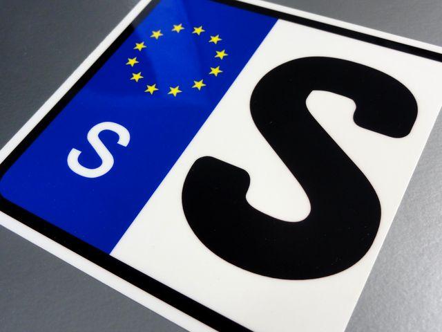 \邾!ȒP[v[gXebJ[XEF[fVOLVO  /oCN