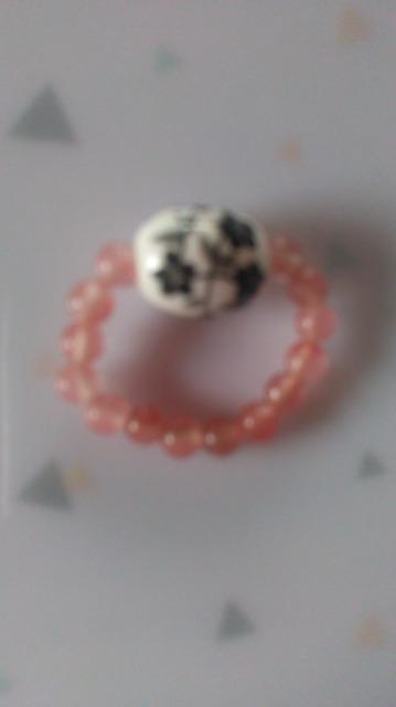 ピンククォーツの黒花リング < 女性アクセサリー/時計 ピンククォーツの黒花リング < 女性アクセサリー/時計の