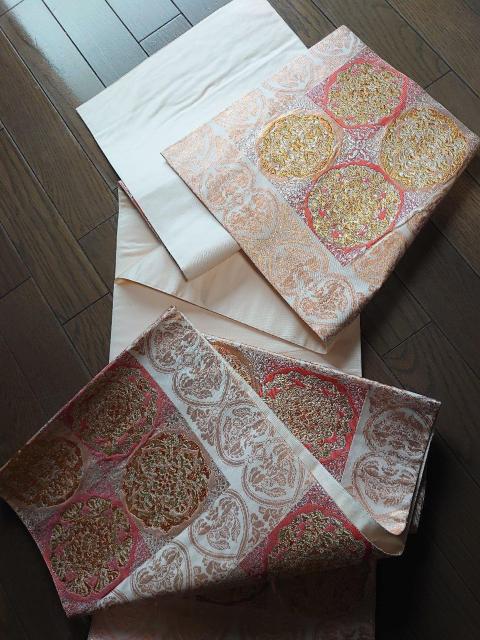 USED、六通の袋帯、ベージュにゴールド、花紋みたいな柄 < 女性ファッション  USED、六通の袋帯、ベージュにゴールド、花紋みたいな柄 < 女性ファッションの