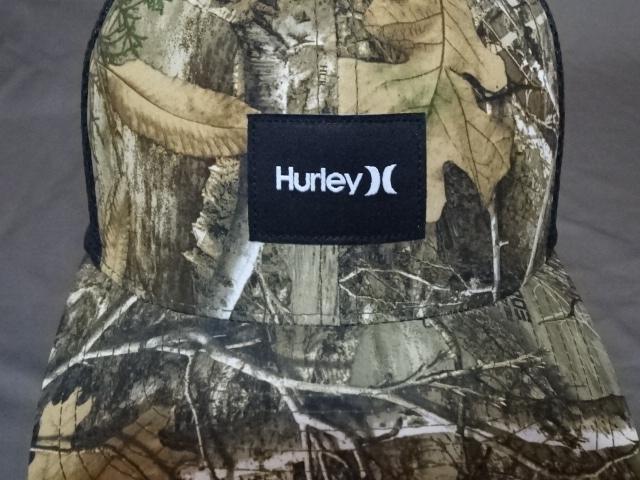 【Hurley】【Nike DRI FIT】カモフラ柄 ロゴマーク付 メッシュキャップ < 男性ファッション  【Hurley】【Nike DRI FIT】カモフラ柄 ロゴマーク付 メッシュキャップ < 男性ファッションの