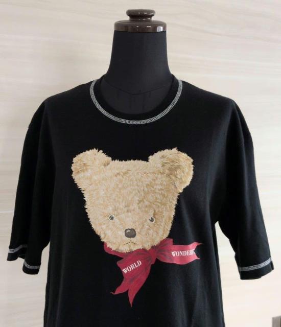 WONDERFUL WORLD■ワンダフルワールド■リボンクマ 顔クマ プリント柄Tシャツ■裏側肩部分難有り < ブランド  WONDERFUL WORLD■ワンダフルワールド■リボンクマ 顔クマ プリント柄Tシャツ■裏側肩部分難有り < ブランドの