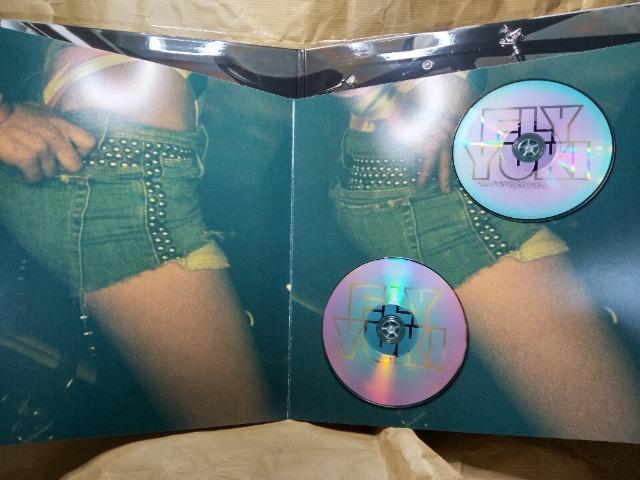 YUKI ��������DVD�t���A���o���uFLY�v �� �^�����g�O�b�Y�� 