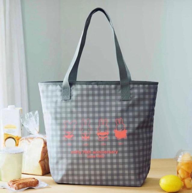 リンネル雑誌付録★ミッフィー miffy★サイズUP&たためる保冷ビッグトート < アニメ/コミック/キャラクター リンネル雑誌付録★ミッフィー miffy★サイズUP&たためる保冷ビッグトート < アニメ/コミック/キャラクターの