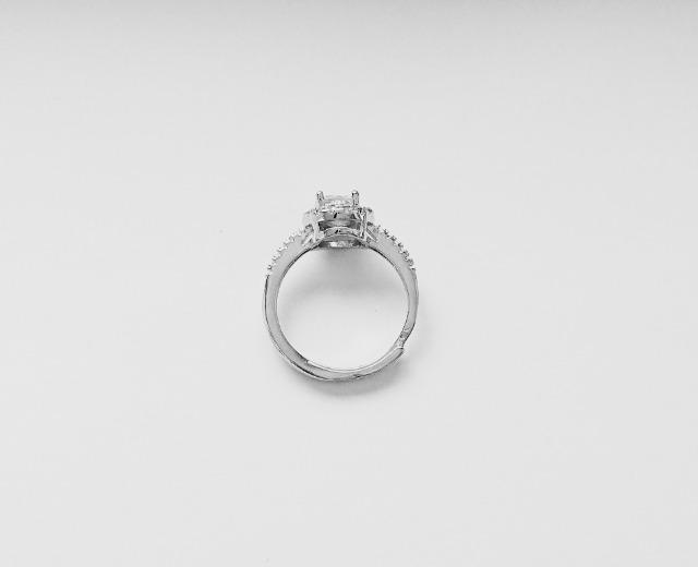 CZ キュービックジルコニア 1カラット プラチナコーティングジュエリー フリーサイズ リング 〜16号 < 女性アクセサリー/時計 CZ キュービックジルコニア 1カラット プラチナコーティングジュエリー フリーサイズ リング 〜16号 < 女性アクセサリー/時計の