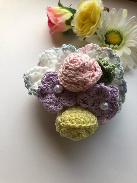 ハンドメイド  ボリューム シュシュ 巻き巻き薔薇とパステル花 < 女性ファッション  ハンドメイド  ボリューム シュシュ 巻き巻き薔薇とパステル花  < 女性ファッションの
