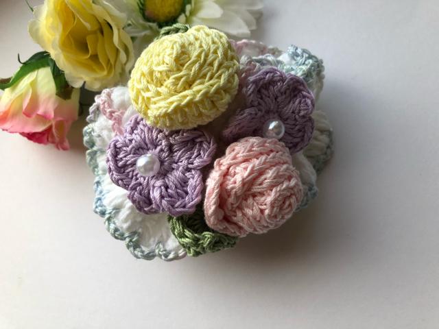 ハンドメイド  ボリューム シュシュ 巻き巻き薔薇とパステル花 < 女性ファッション  ハンドメイド  ボリューム シュシュ 巻き巻き薔薇とパステル花 < 女性ファッションの