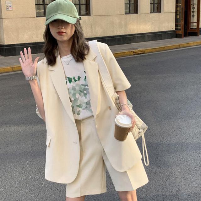 送料無料 新品 半袖ジャケット ショートパンツ セット夏 < 女性ファッション  送料無料 新品 半袖ジャケット ショートパンツ セット夏 < 女性ファッションの