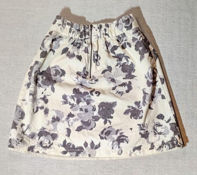 デニムスカート★ミニスカート★花柄★MAJESTIC LEGON★可愛い★スカート★女の子★夏服★夏物★新品未使用★送料無料 < 女性ファッション  デニムスカート★ミニスカート★花柄★MAJESTIC LEGON★可愛い★スカート★女の子★夏服★夏物★新品未使用★送料無料 < 女性ファッションの