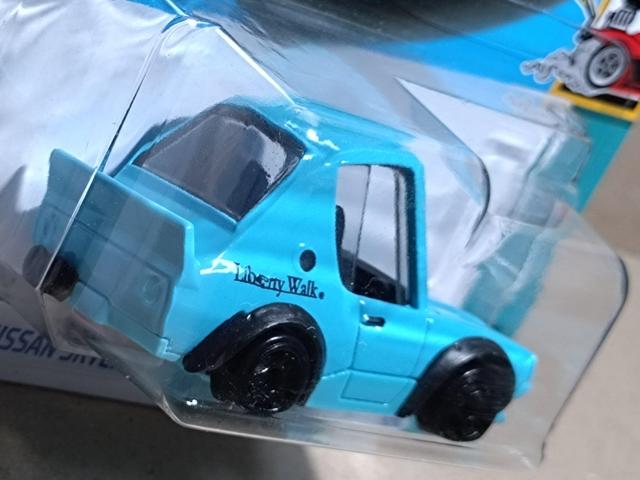 �yHW�x�[�V�b�N�z�j�b�T�� �X�J�C���C�� 2000GT-R LBWK