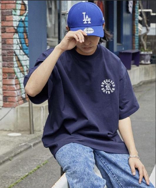☆モノマート☆ビッグワッペンロゴオーバーサイズユニセックスTシャツ紺L☆ < 男性ファッション  ☆モノマート☆ビッグワッペンロゴオーバーサイズユニセックスTシャツ紺L☆ < 男性ファッションの